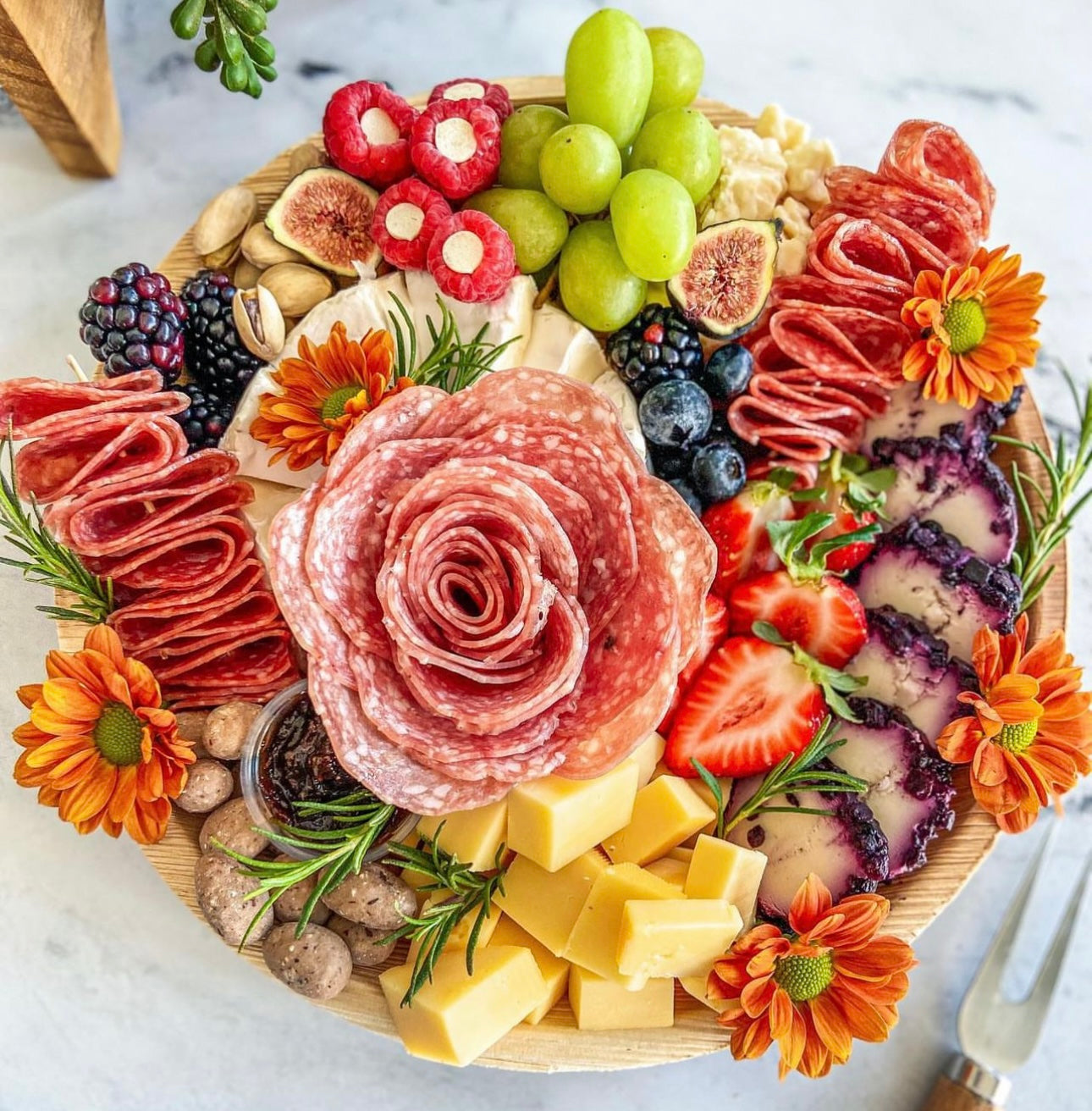 MEDIUM CHARCUTERIE ARRANGEMENT – SALT & STIR